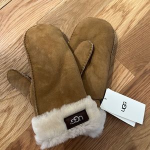 Ugg mittens